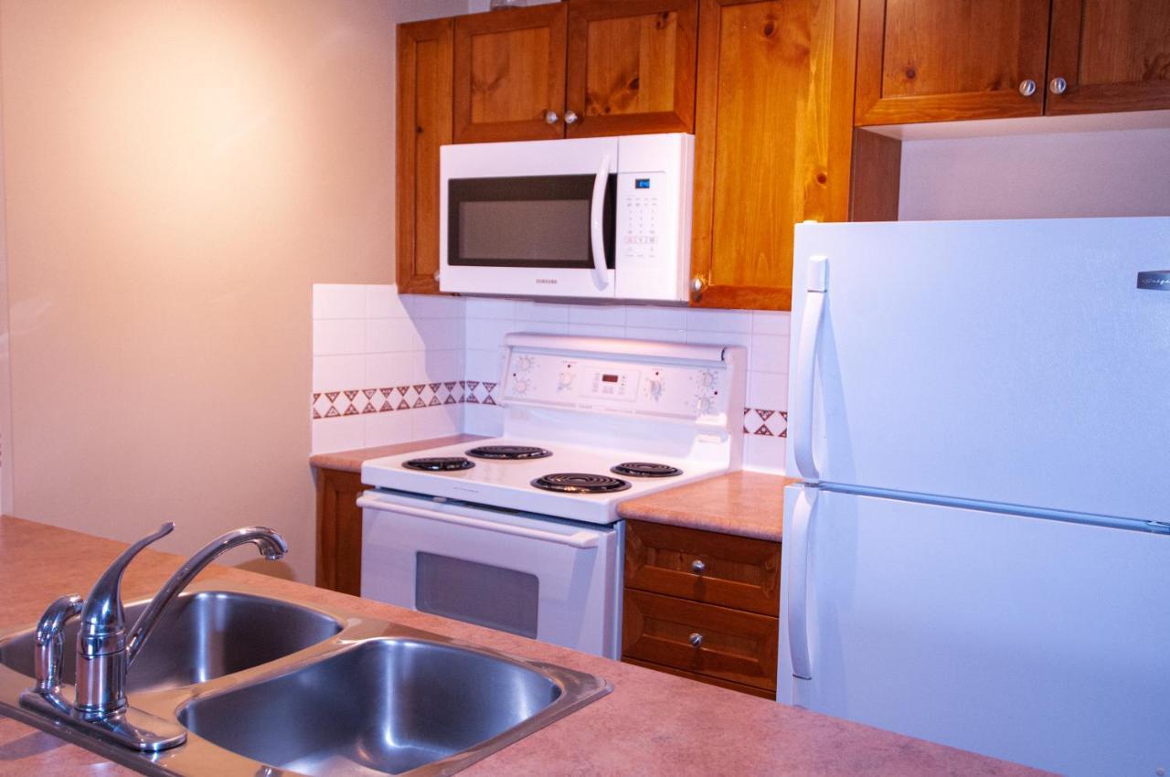 Town Plaza By Mountainview Accommodation Whistler Exterior foto