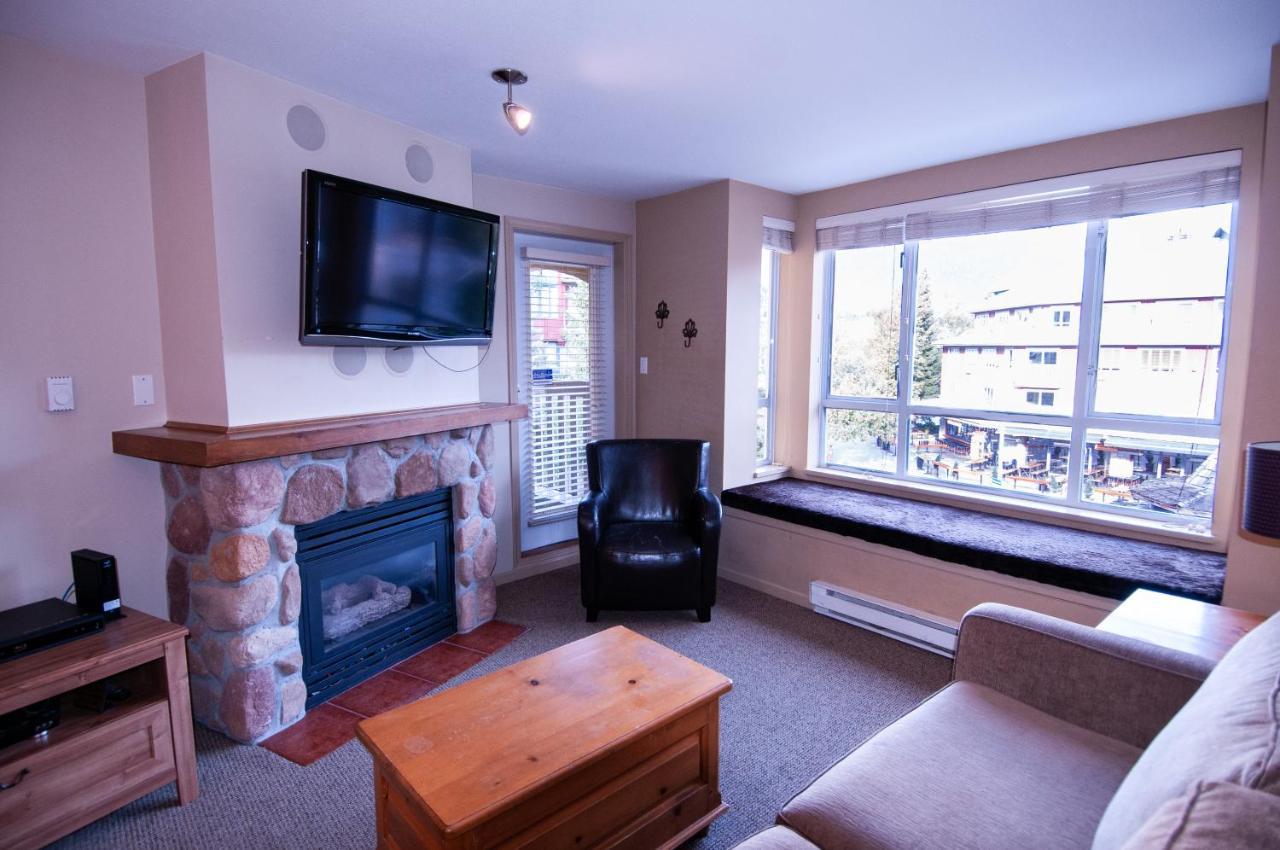 Town Plaza By Mountainview Accommodation Whistler Exterior foto