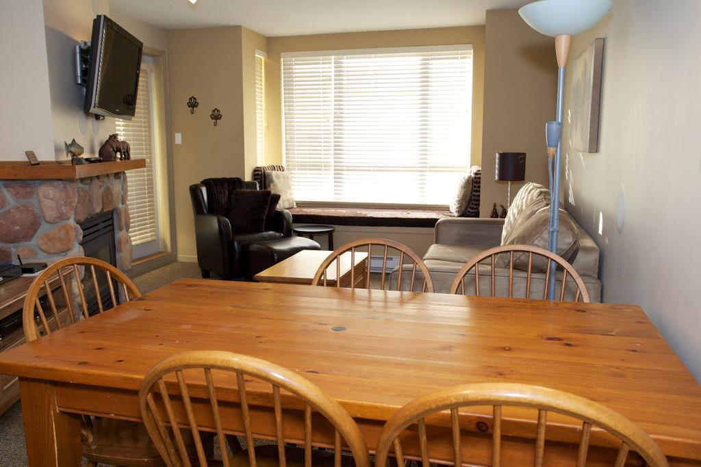 Town Plaza By Mountainview Accommodation Whistler Zimmer foto
