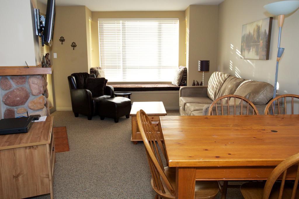 Town Plaza By Mountainview Accommodation Whistler Zimmer foto