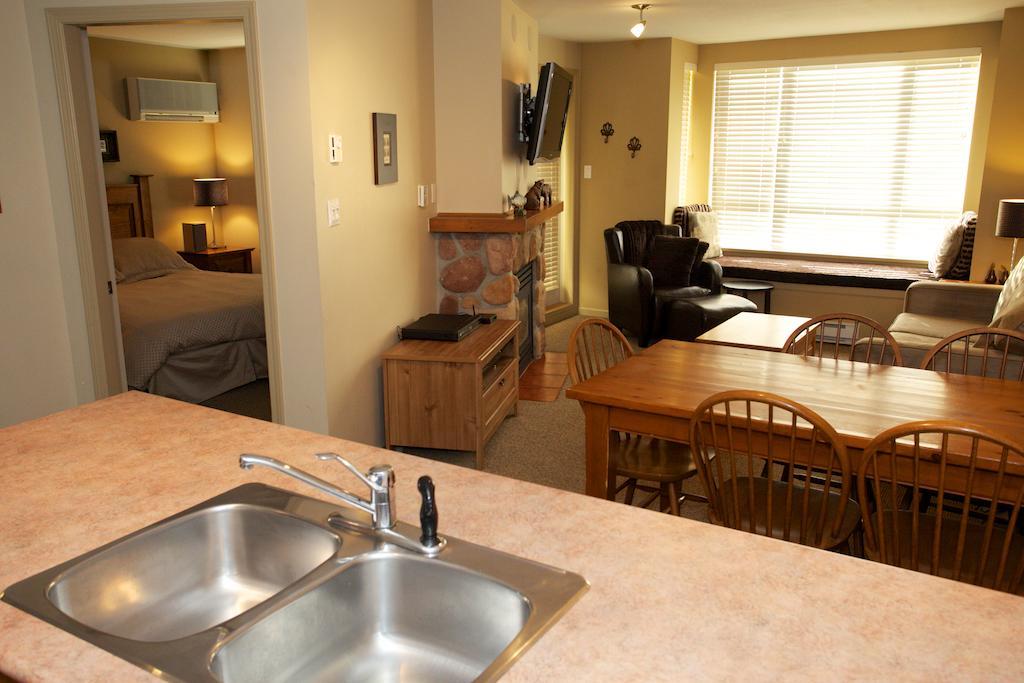 Town Plaza By Mountainview Accommodation Whistler Zimmer foto