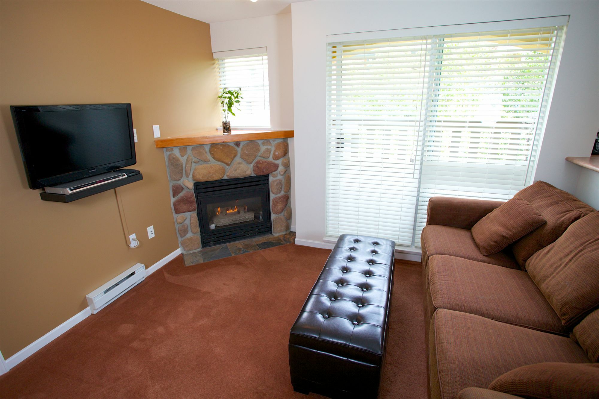 Town Plaza By Mountainview Accommodation Whistler Exterior foto