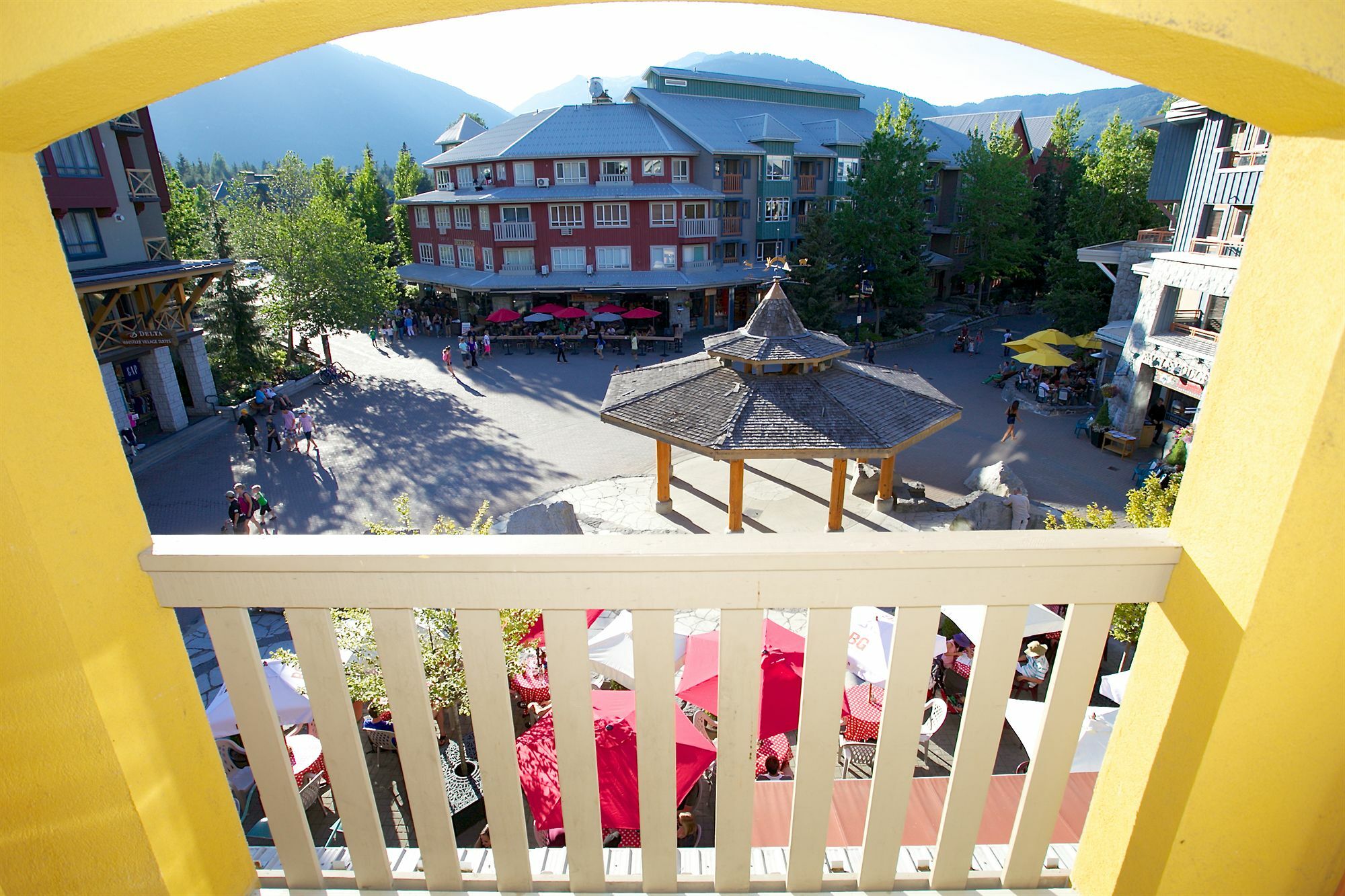 Town Plaza By Mountainview Accommodation Whistler Exterior foto